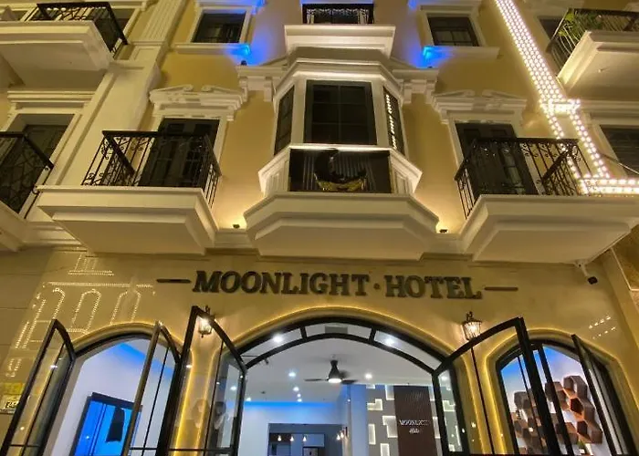 Moonlight 3* Hạ Long