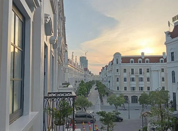 Moonlight Hotel 3*